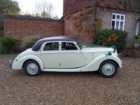 Hampshire Wedding Car 1071489 Image 5